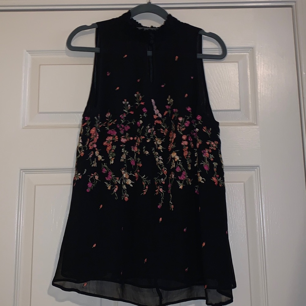 Anthro Floreat Keyhole Top